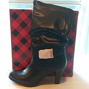 NIB Arizona Absolute Black mid calf heeled boots